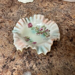 Floral Ruffled Edge Dish